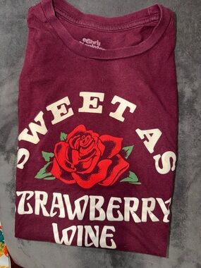 Chris Stapleton Sweet As Strawberry Wine Graphic Tee - Maroon with Red Rose